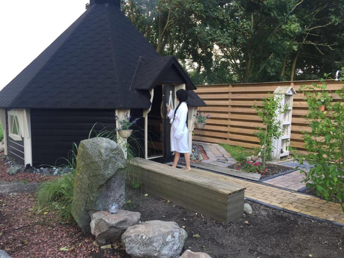 Wellness Sauna Beauty Farm Midwolda Bed & Breakfast ภายนอก รูปภาพ